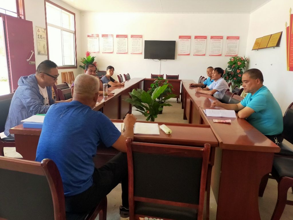 题:捡查扶贫工作 发生地址:联友村 内       容:富平县美原镇联